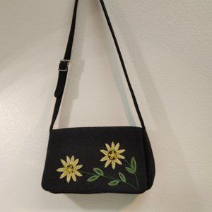 FELT EMBROIDERY SHOULDER BAG BY BLAINE TRUMP
